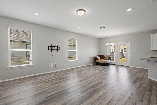 Photo - 213 Sweet Autumn Dr