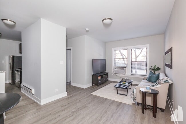 Photo - 711 W Brompton Ave Unit 1BED