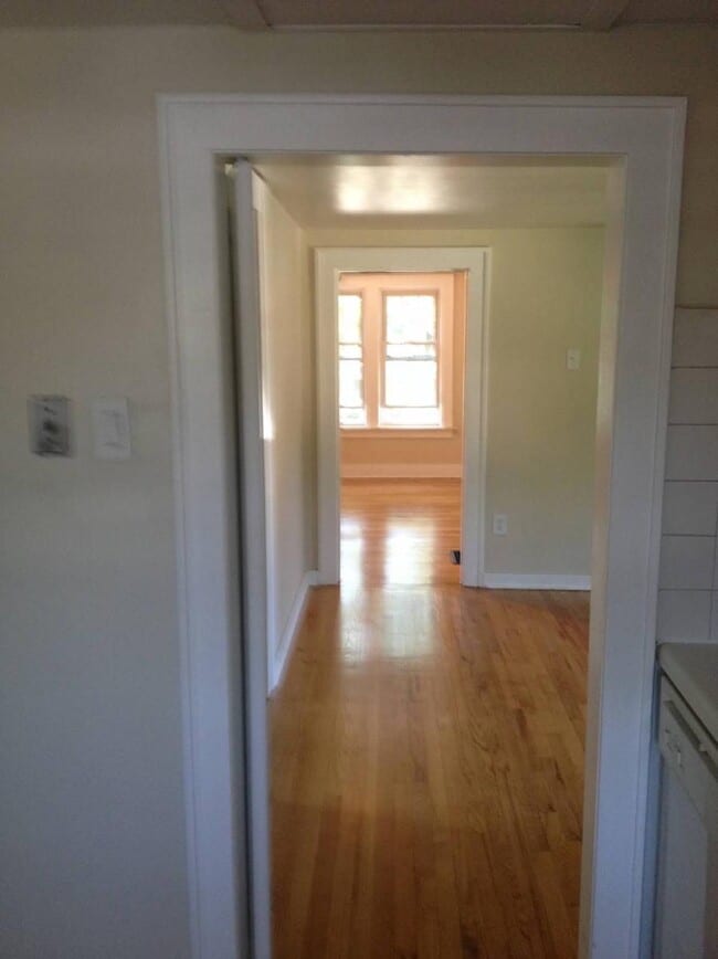 Photo - 1123 Midland Blvd Unit Upper