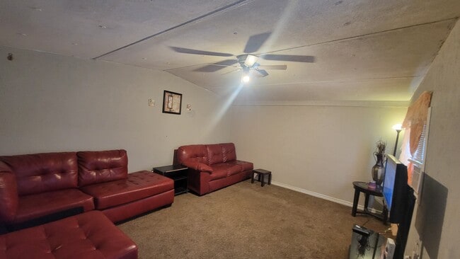 Building Photo - 608 California St