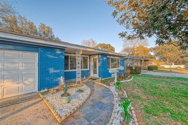 Photo - 5410 De Milo Dr