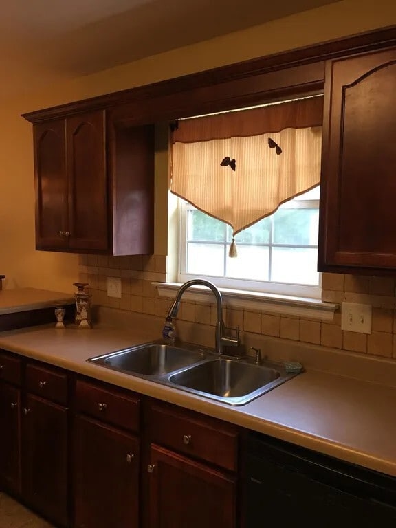 Photo - 7109 Tyner Crossing Dr