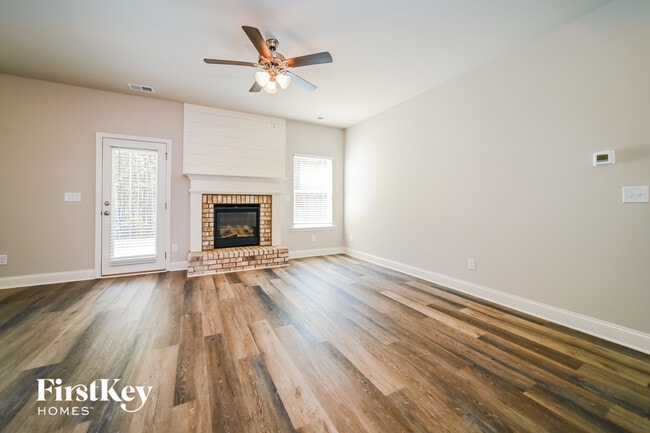 Photo - 206 Cheshire Dr