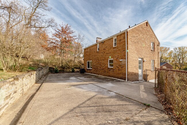 Photo - 3203 Hebron Dr