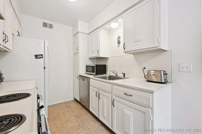 Photo - 6814 S Toledo Ave Unit 414