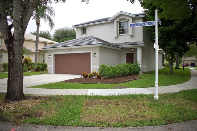 Building Photo - 4907 Pelican Manor