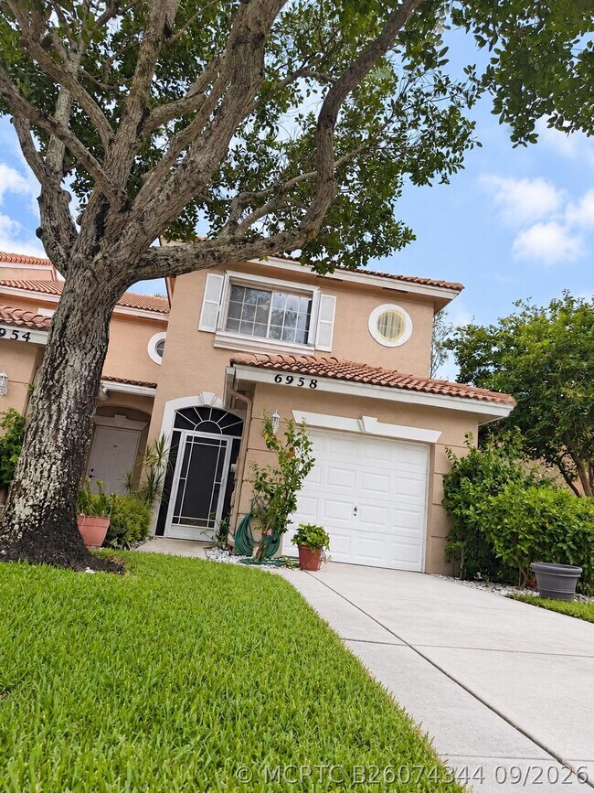6958 Oak Bridge Ln