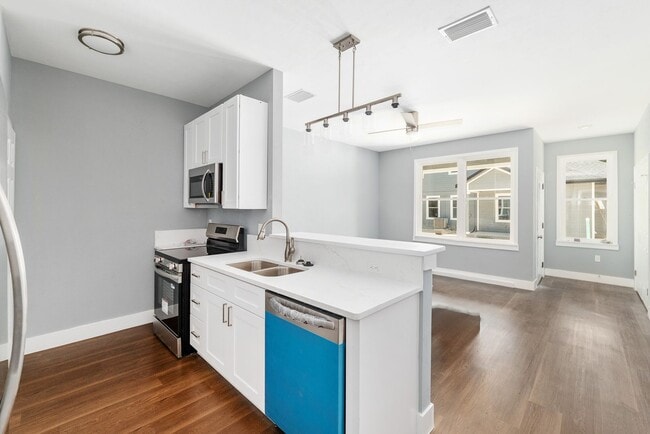 Photo - 420 NW 3rd Ave