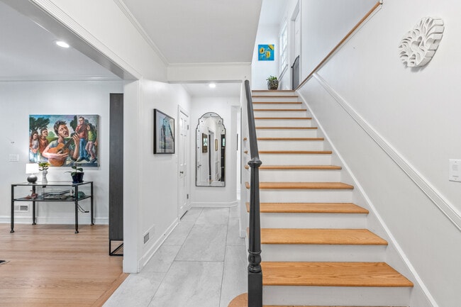 Photo - 9526 Lawndale Ave