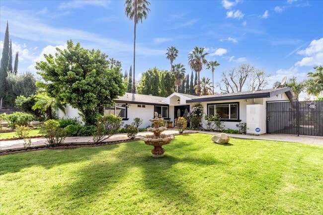 Building Photo - 6201 Corbin Ave