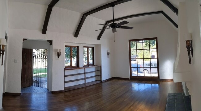 Photo - 239 Orizaba Ave