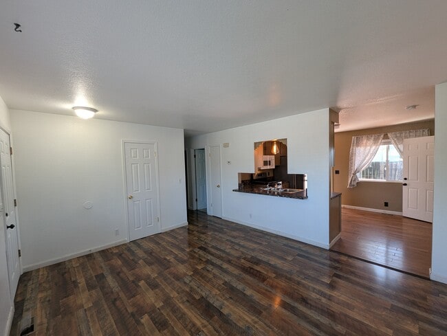 Photo - 2377 W Panama St