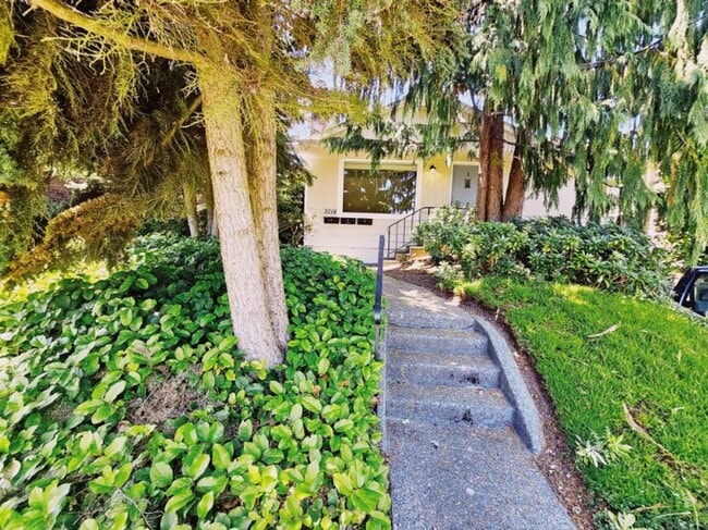 3214 - Surreal Designs, LLC - 3214 - Surreal Designs, LLC Apartment Unit 1