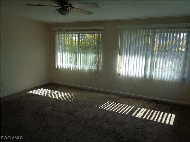 Photo - 820 Cape Coral Pkwy W
