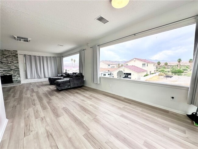 Photo - 1470 Riverfront Dr