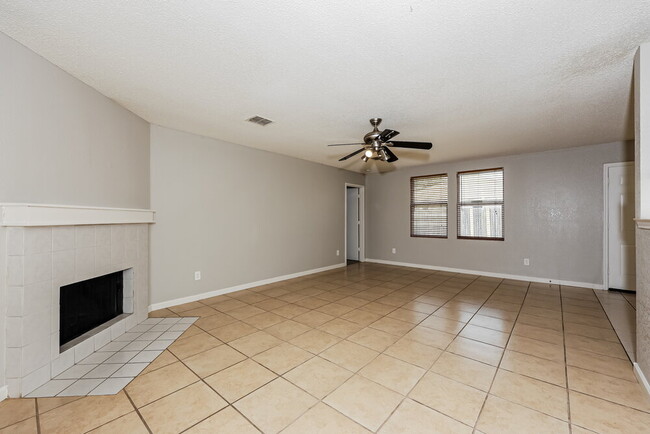 Photo - 2128 Panorama Ln