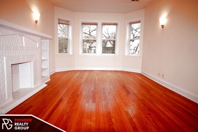 Building Photo - 3430 W Parker Ave
