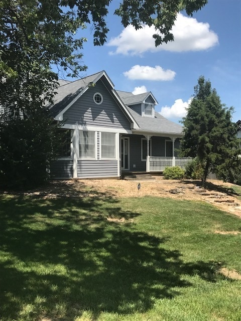 Building Photo - Available August 15: 3Bd, 2.5 Bath Rental
