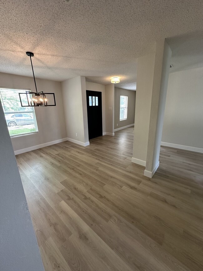 Photo - 1536 Melrose Ln