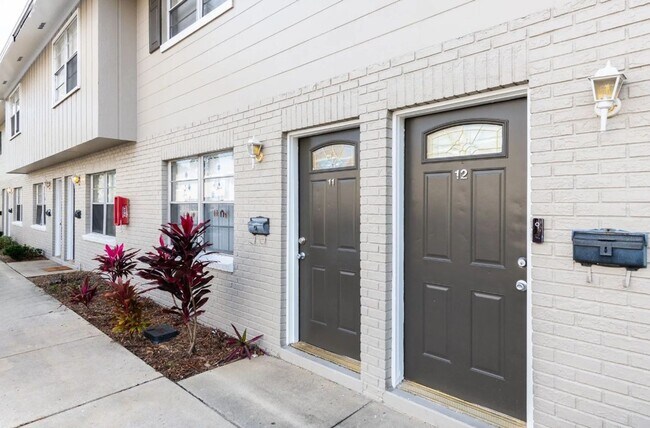 Photo - 2140 S Palmetto Ave Unit 06