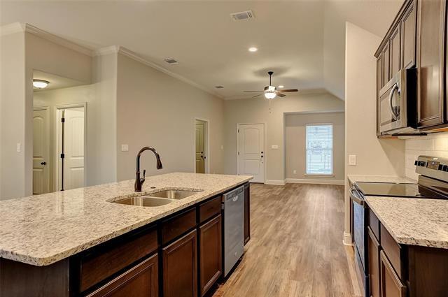 Photo - 1304 Saratoga Dr