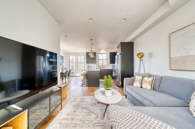 Building Photo - 508 NE 56th Ave Unit ID1309889P Rental