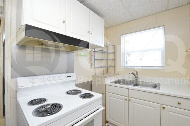 Photo - 901 N Arbor Ave