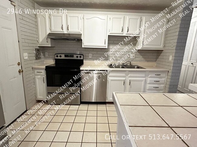 Photo - 2946 Windsong Dr