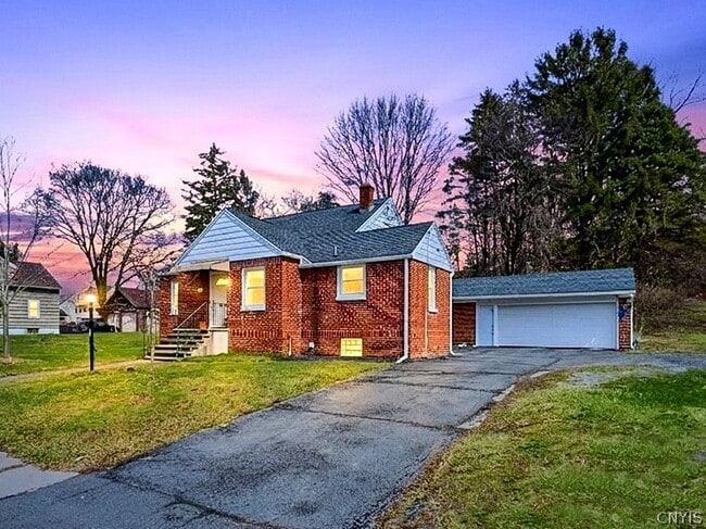 Photo - 429 Lionel Ave