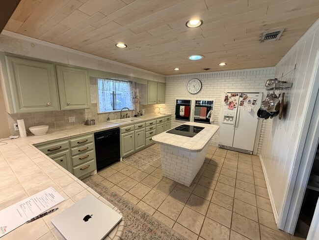 Photo - 2601 Oxford Ave