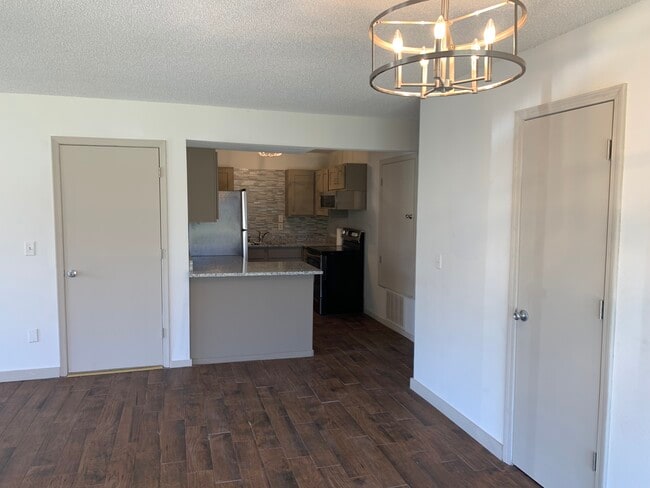 Photo - 518 SE Lee Haven Dr