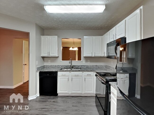 Photo - 1998 Grove Way