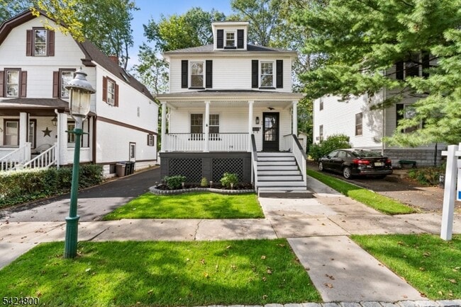 Building Photo - 40 Edgewood Rd