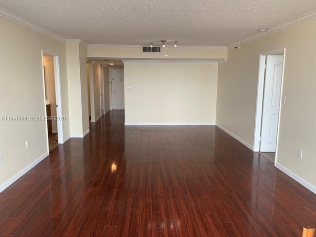 Photo - 20505 E Country Club Dr Unit 1631