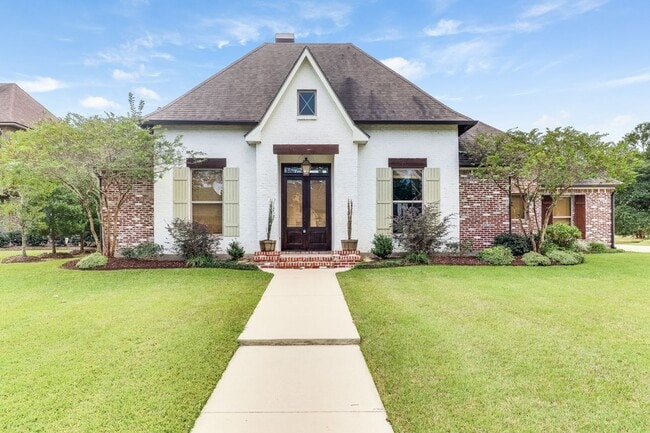 Building Photo - Gorgeous Custom Built Home Available In Youngsville!