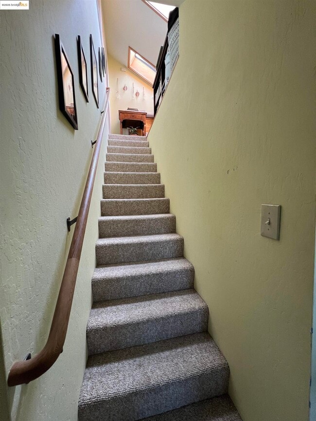 Photo - 900 Everett Ave