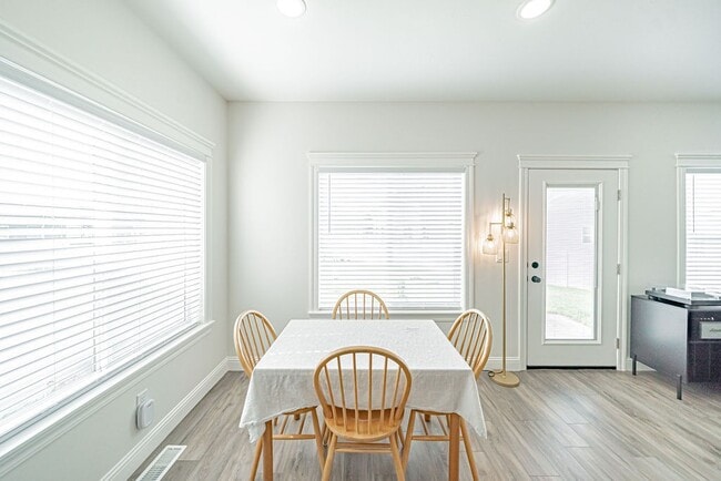 4725 Witts End Wy