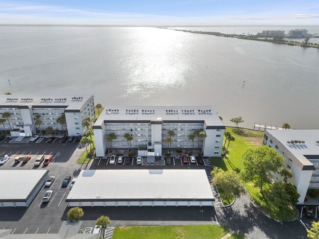 Photo - Four Seasons River Front Condo