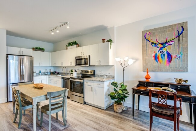 Photo - Zona Village