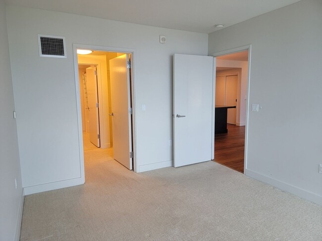 Photo - High Rise. Ocean Views. Washer. Dryer (RRLLC) Unidad 3804
