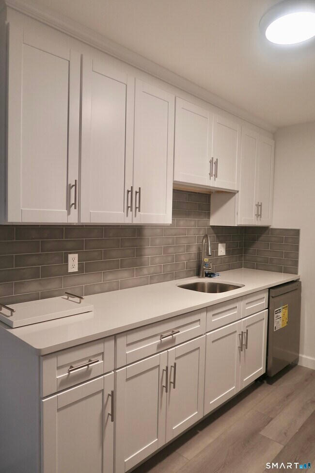 Photo - 20 Woodsedge Dr Unit 5B