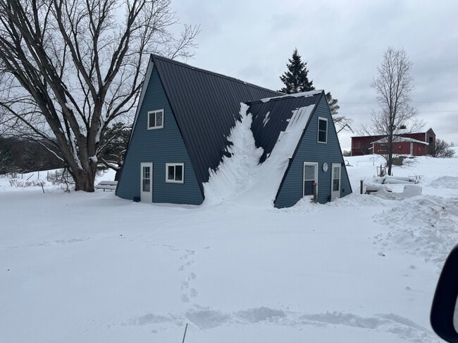 Photo - 14586 7 Mile Rd