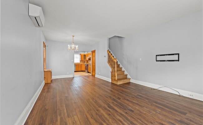 Photo - 244-39 89th Ave