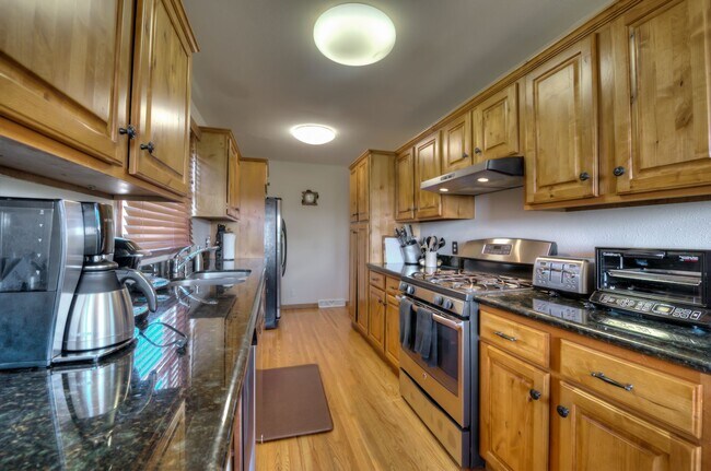 Photo - Beautiful home near bus route Breckenridge! 5 bedrooms and VIEWS!  Flexible Lease Terms