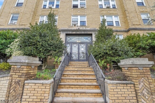 Photo - 22 St Lukes Pl Apartment Unit 33