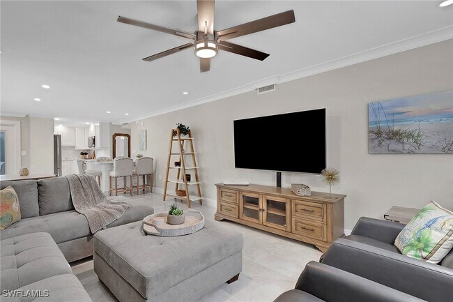 Photo - 642 12th Ave S