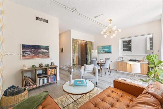 Photo - 1700 Meridian Ave Unit 203