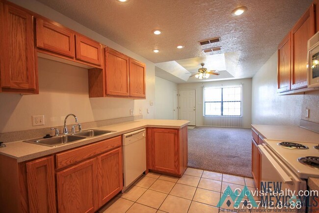 Photo - 1600 S Avenue I