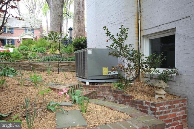 Photo - 3207 Circle Hill Rd