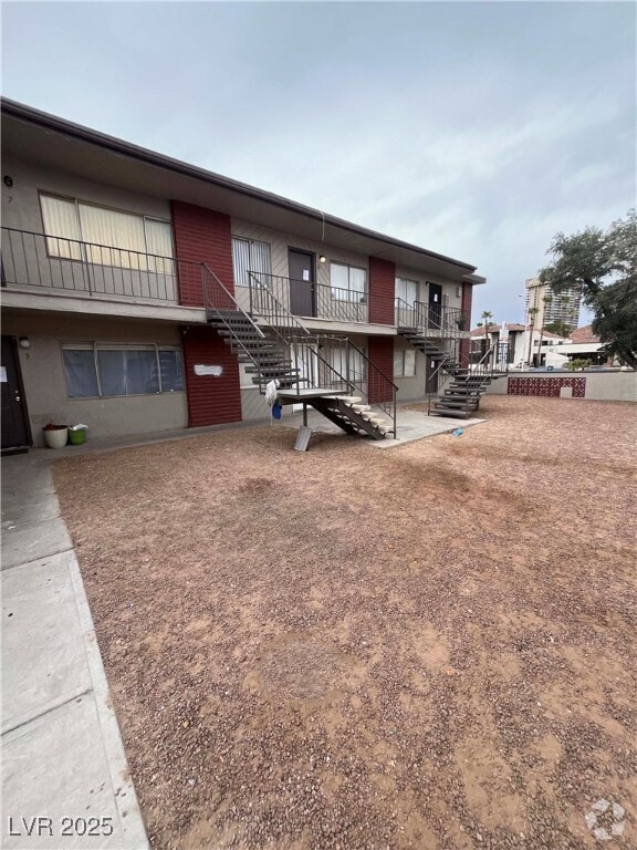 Building Photo - 1075 E Desert Inn Rd Unit 4 Rental